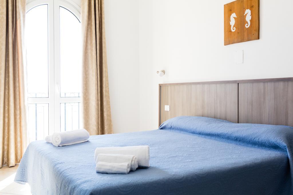 Muma Hostel SantʼAntìoco Eksteriør bilde